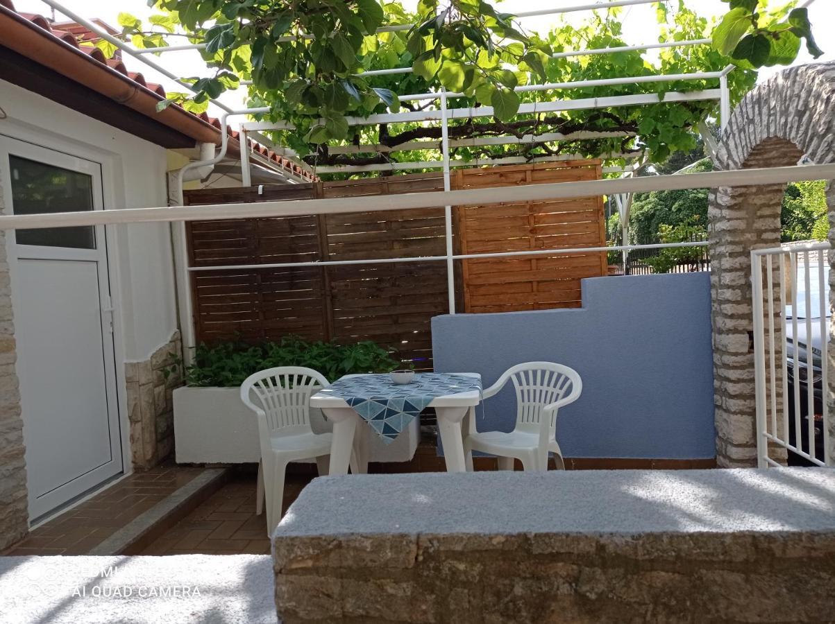 Studio Apartman بريمونتيرا المظهر الخارجي الصورة