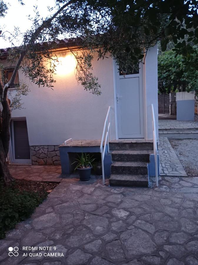 Studio Apartman بريمونتيرا المظهر الخارجي الصورة